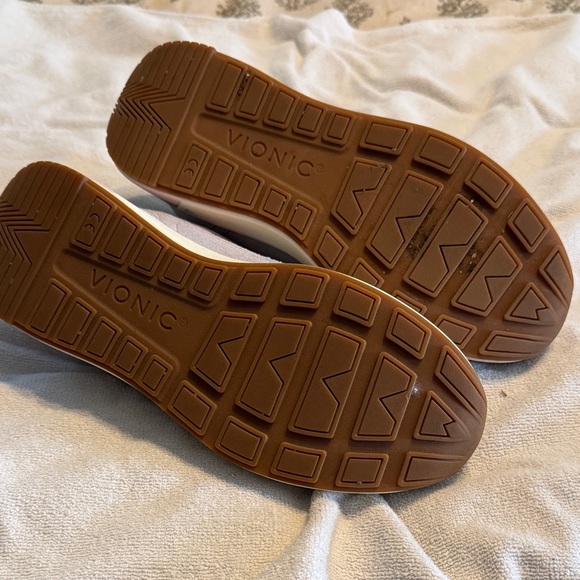 Vionic Women's Gray and Pink Casual Lace-Up Sneaker - Picture 4 of 4